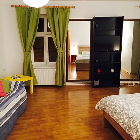 Old Town Apartment Сибиу Экстерьер фото